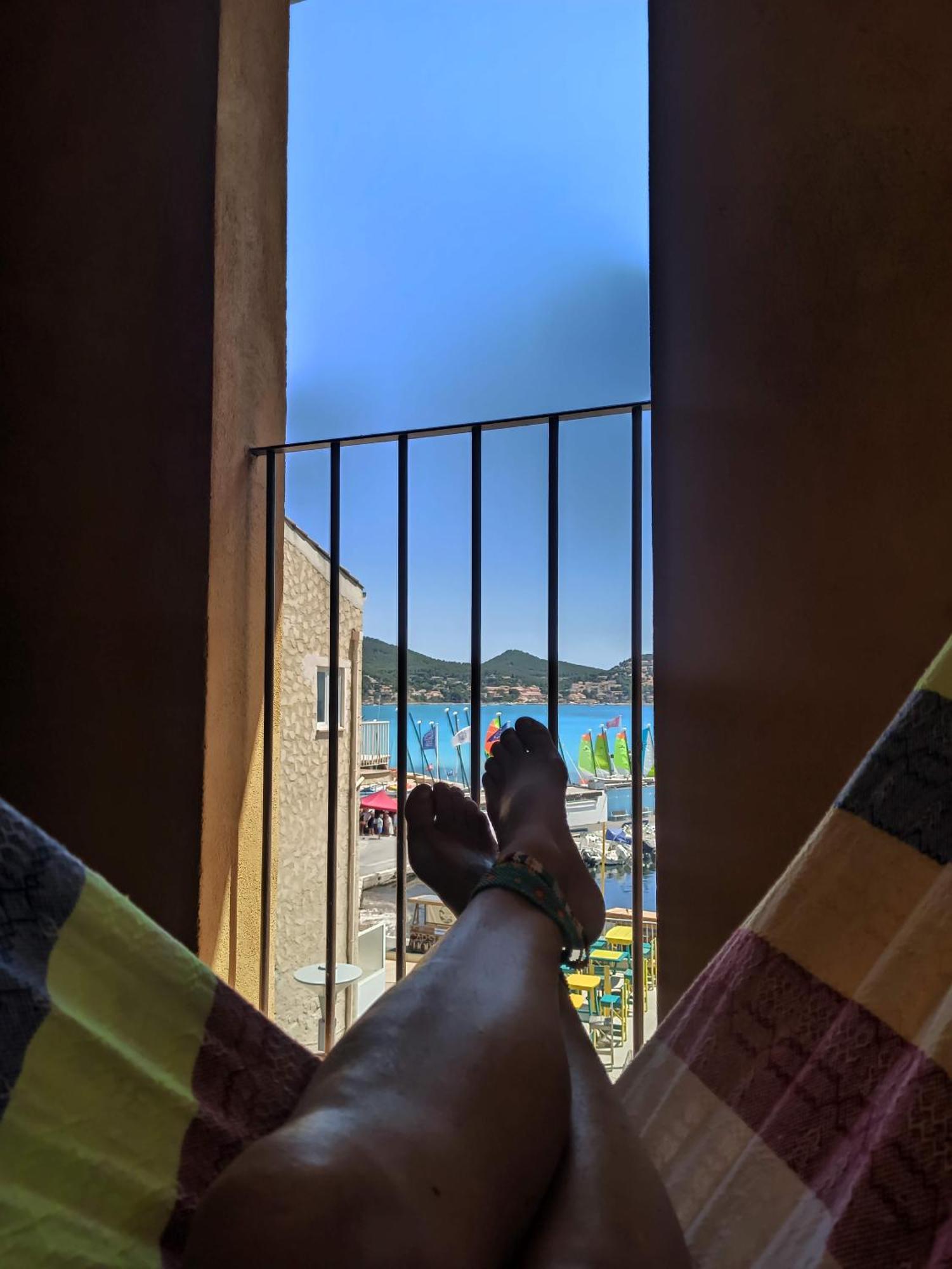 O Reves Ailleurs Bed & Breakfast แซ็งต์-ซีร์-ซูร์-แมร์ ภายนอก รูปภาพ